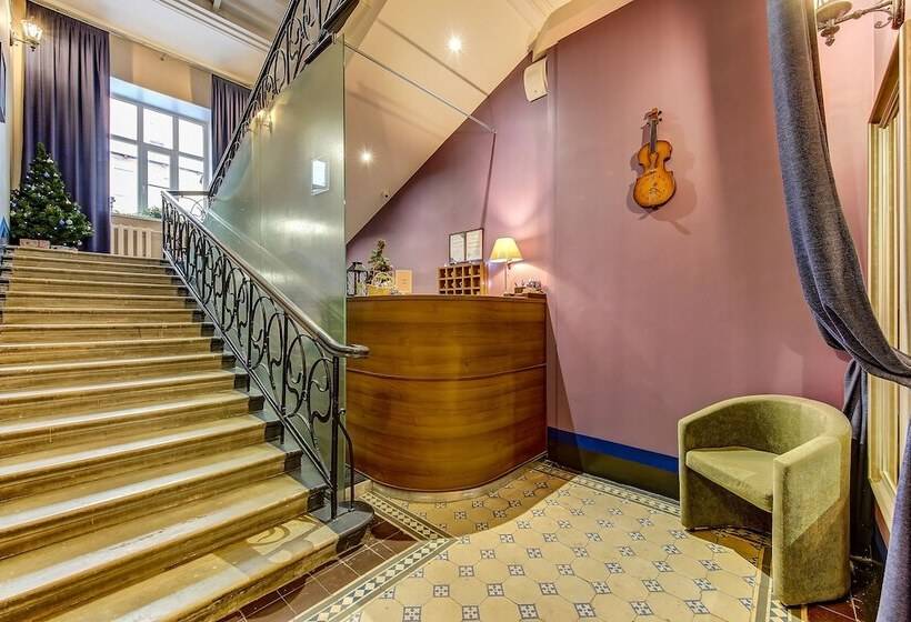 فندق Sonata On Mayakovskogo