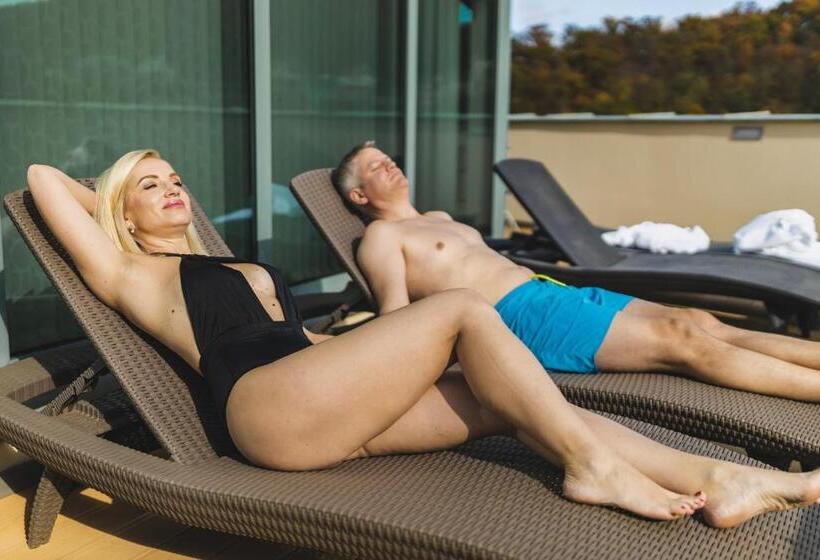 Отель St. Joseph Royal Regent