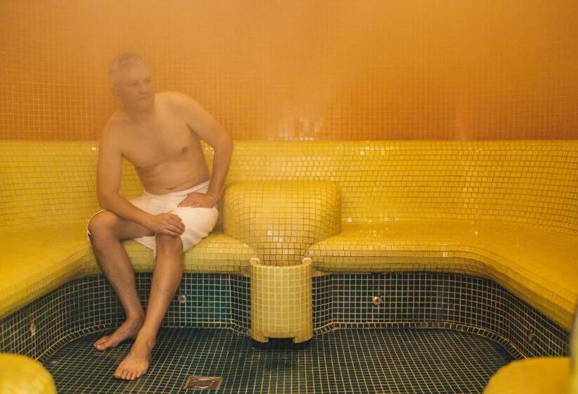 Отель St. Joseph Royal Regent