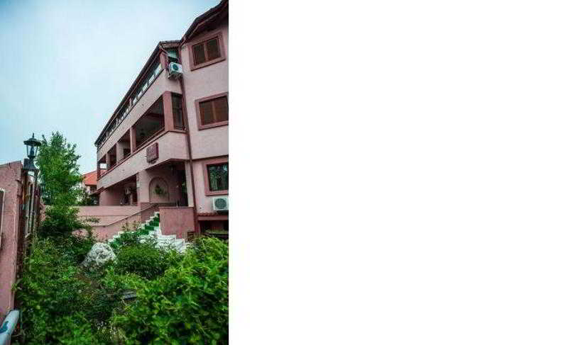 فندق The Seasons