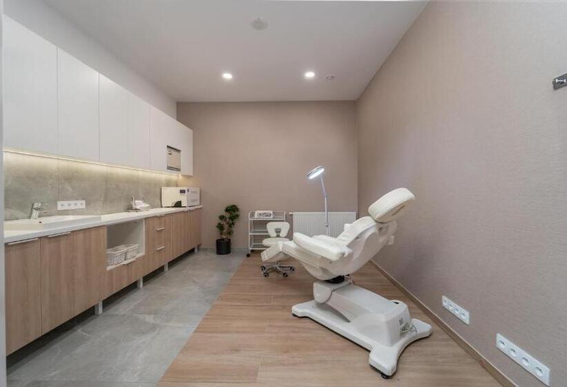 Отель Vestina Wellness & Spa