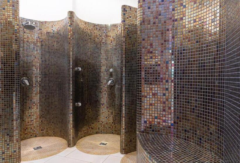 Отель Vestina Wellness & Spa