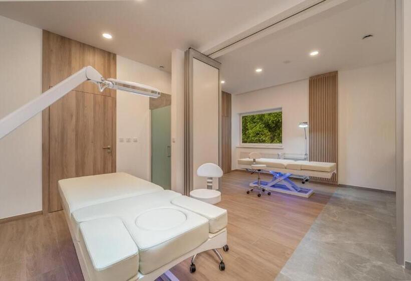 Отель Vestina Wellness & Spa