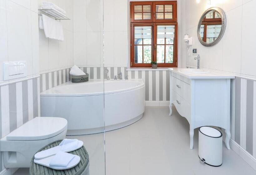 هتل Zamek Księża Góra