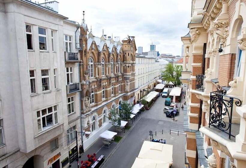 Moon Hostel Warszawa