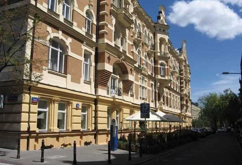 Moon Hostel Warszawa