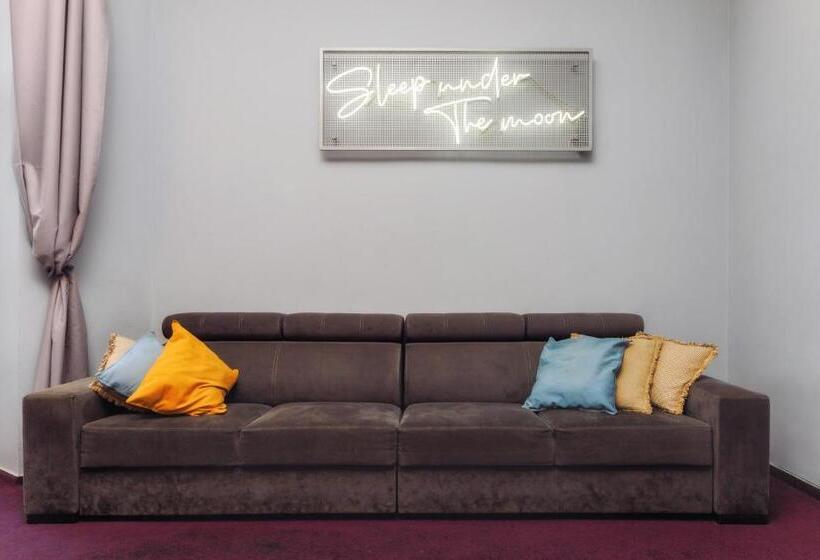 Moon Hostel Warszawa