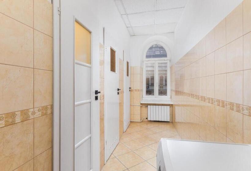 Moon Hostel Warszawa