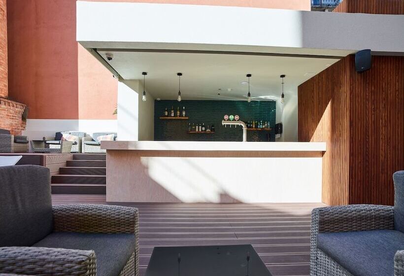 پانسیون Residencial Florescente