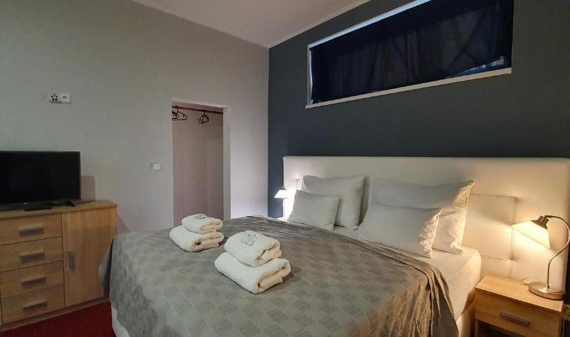 بنسيون Saraya Wellness & Penzion