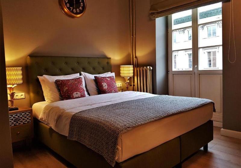 Sleepwell Apartments