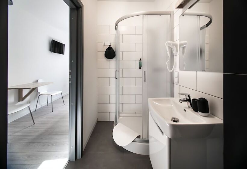 Soda Hostel & Apartments