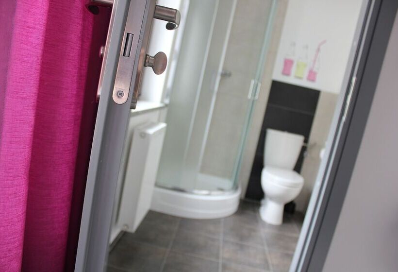 Soda Hostel & Apartments