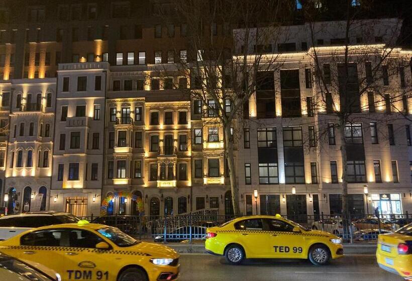 Taksim Home
