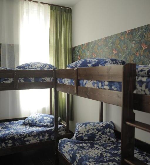 Vintage Downtown Hostel