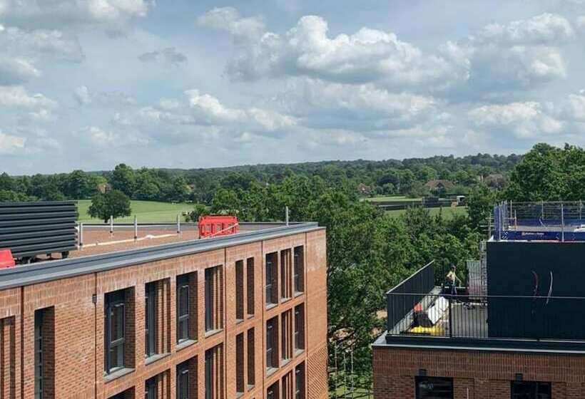 호스텔 Comfortable Ensuite Rooms   Guildford   Campus Accommodation