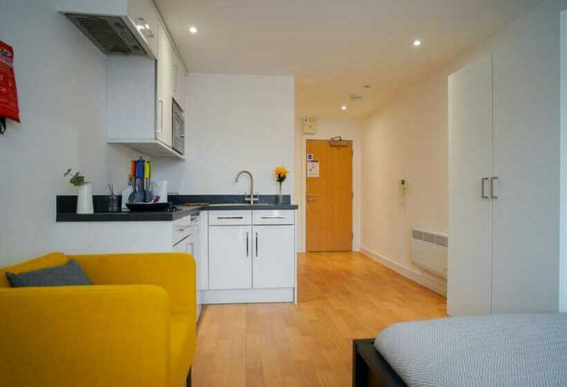 هاستل Rooms & Studios Students Only Sheffield
