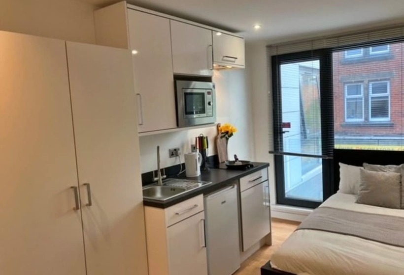 هاستل Rooms & Studios Students Only Sheffield