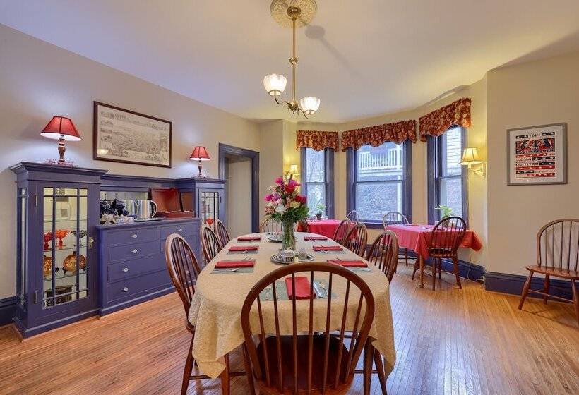 Bed and Breakfast The Alden House