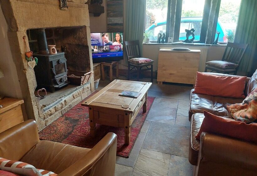 Charming 2 Bed Cottage In Hebden Bridge