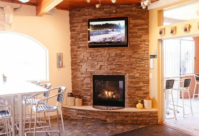 Circle Of Destination Motel