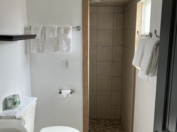 Circle Of Destination Motel