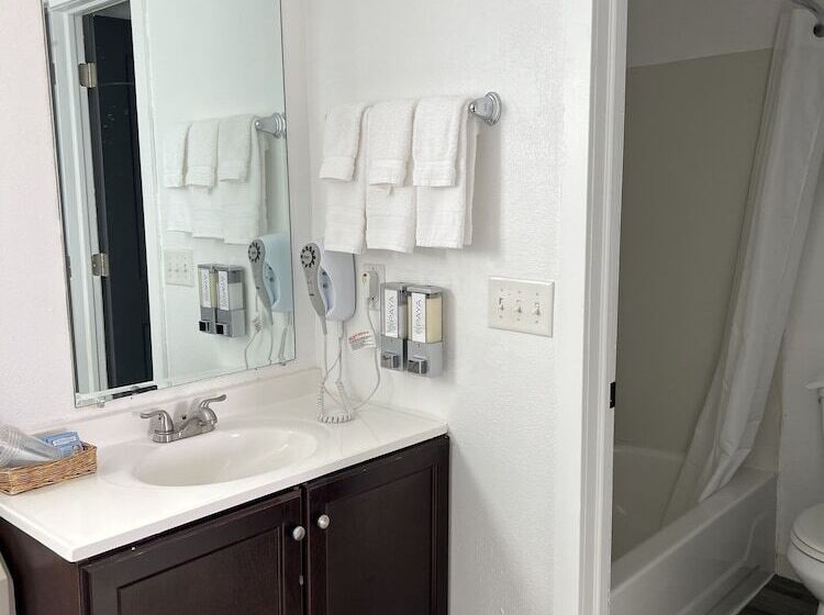 Circle Of Destination Motel