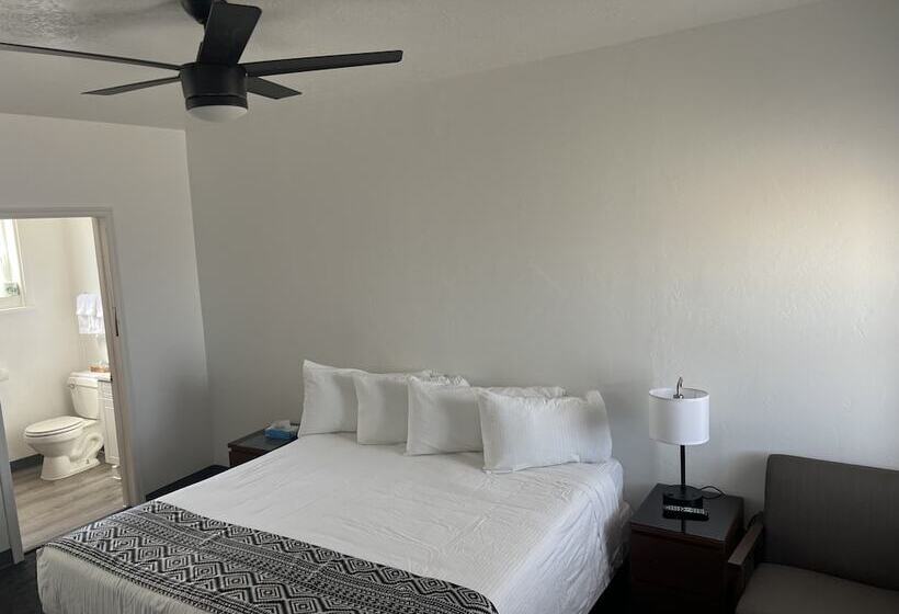 Circle Of Destination Motel