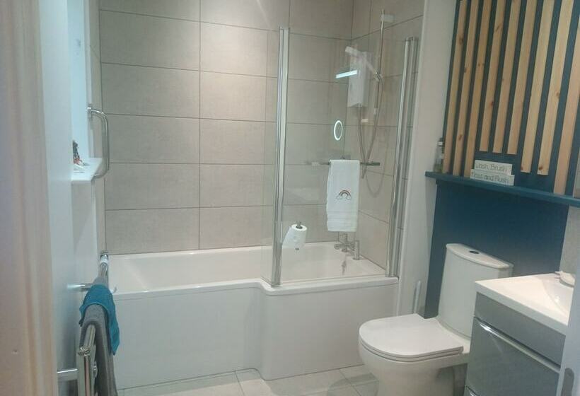 Charming Lodge,cosy, Comfortable,ideal Location