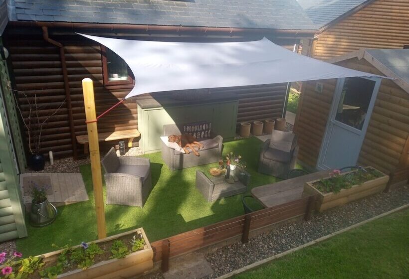 Charming Lodge,cosy, Comfortable,ideal Location