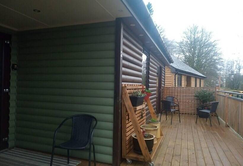 Charming Lodge,cosy, Comfortable,ideal Location