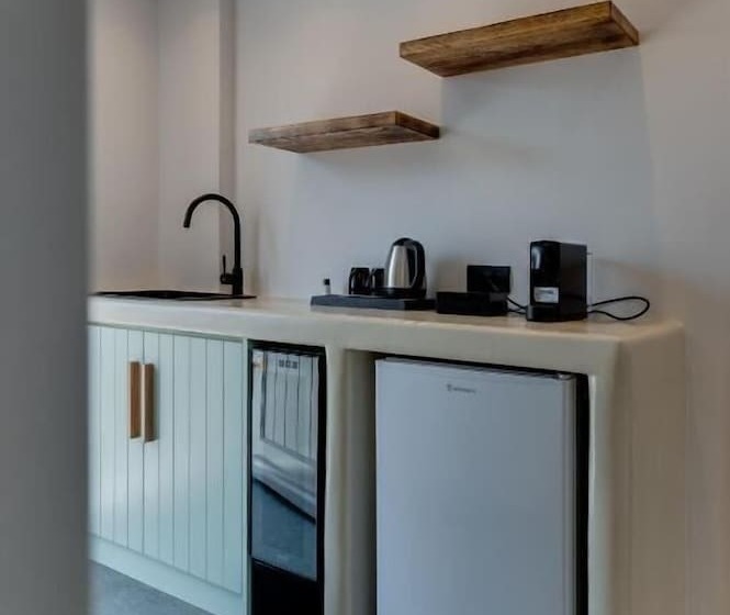 هتل Elements Cozy Suites