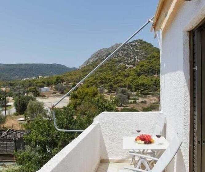 בית מלון כפרי Golden Star Praxitelous