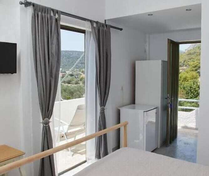 בית מלון כפרי Golden Star Praxitelous