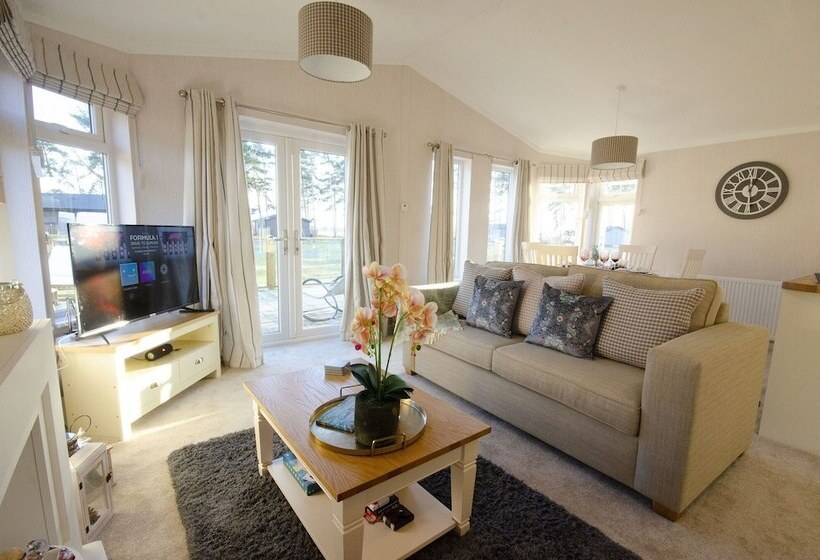 فندق Hollicarrs  Bluebell Lodge