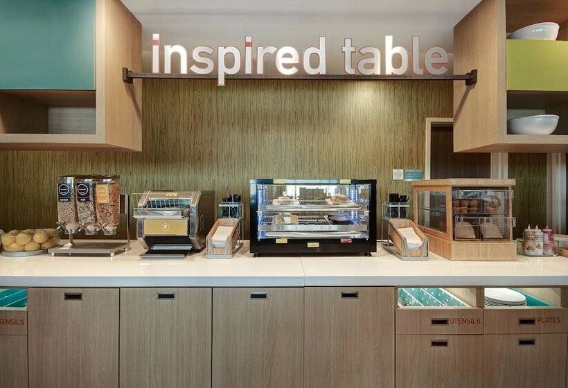 בית מלון כפרי Home2 Suites By Hilton Garden Grove