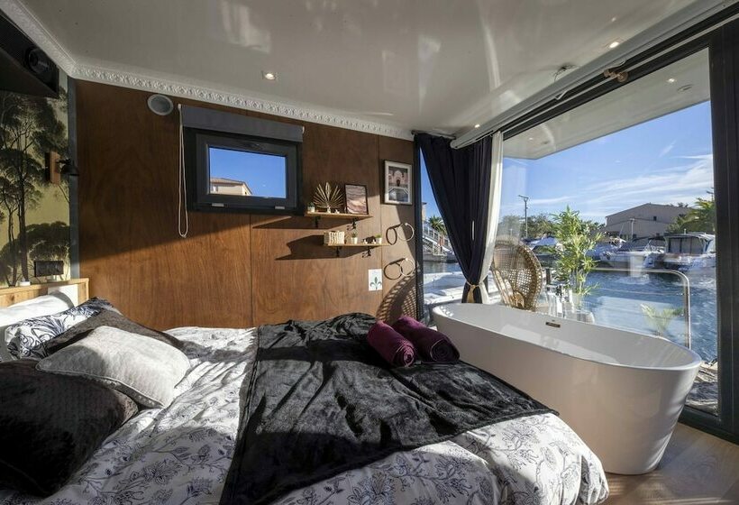 فندق Maison Sur L Eau Mille Et Une Nuits Avec Jacuzzi