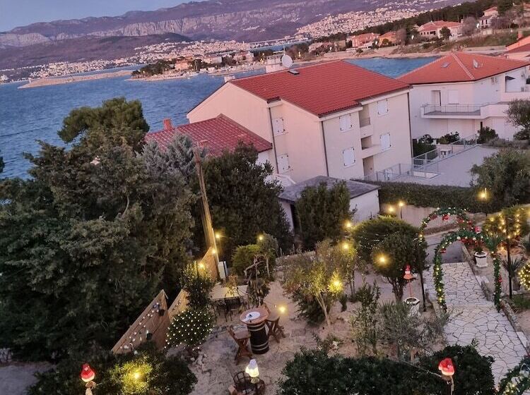 فندق Meliores Rooms & Restaurant