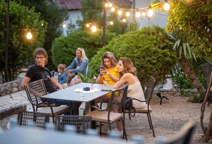 בית מלון כפרי Meliores Rooms & Restaurant