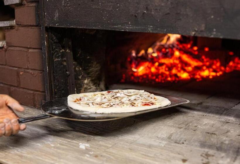 فندق Meliores Rooms & Restaurant