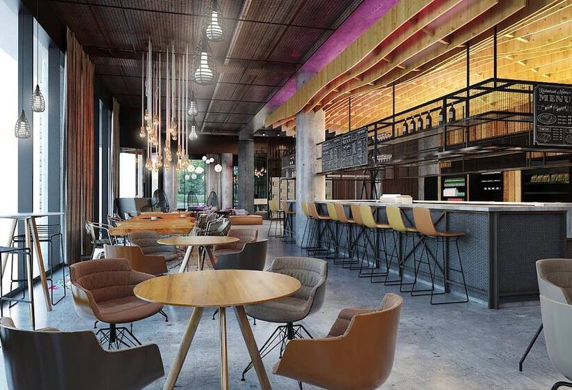 ホテル Moxy Szczecin City