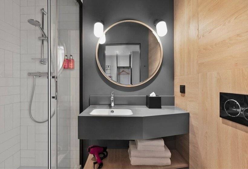 ホテル Moxy Szczecin City