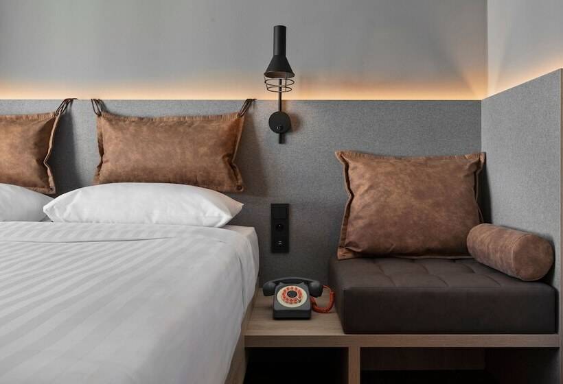 ホテル Moxy Szczecin City