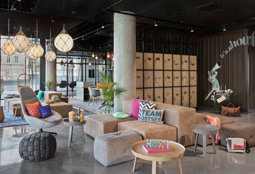 ホテル Moxy Szczecin City
