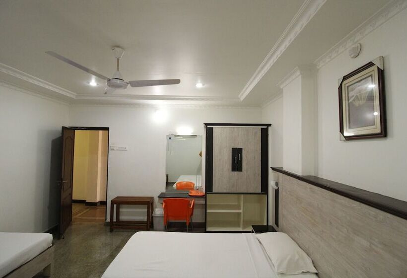 The Hotel Temple View