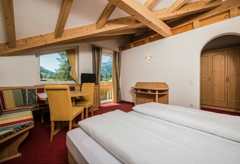 호텔 Waldheim Sexten Sesto