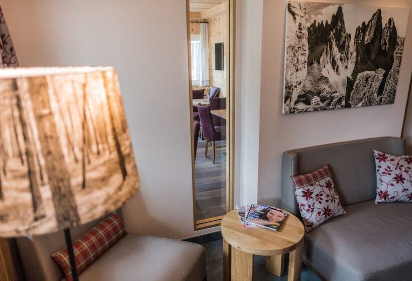 호텔 Waldheim Sexten Sesto