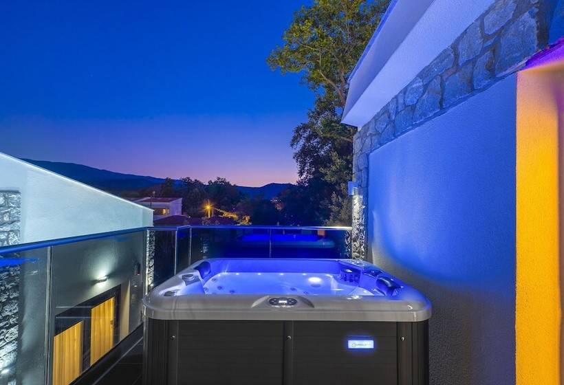 膳宿费 Alpe Luxury Accommodation