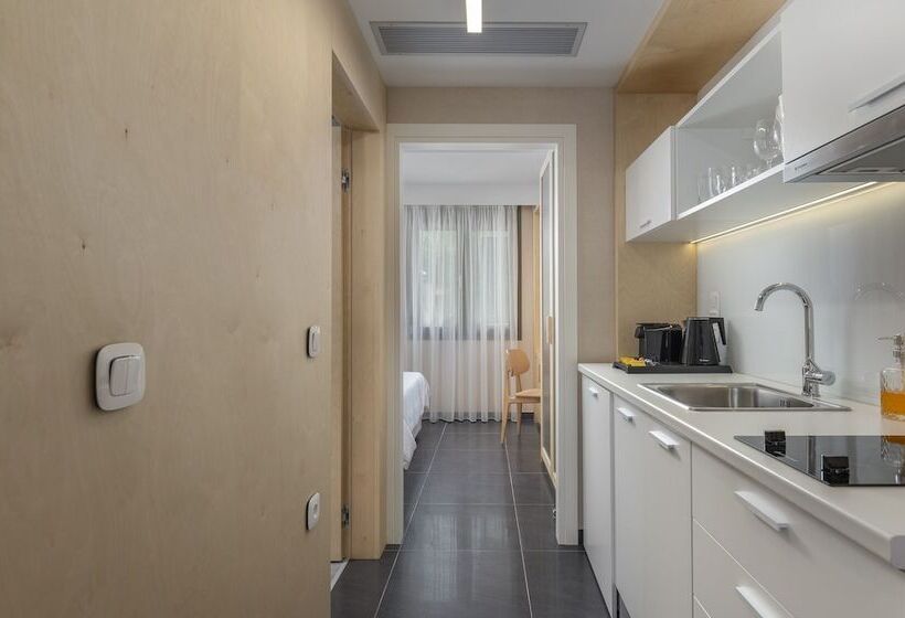 פנסיון Alpe Luxury Accommodation