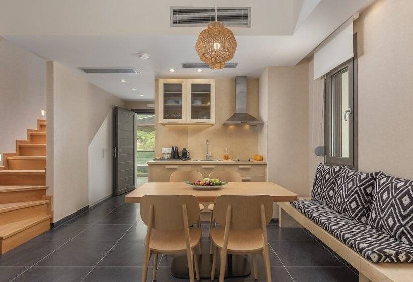 פנסיון Alpe Luxury Accommodation